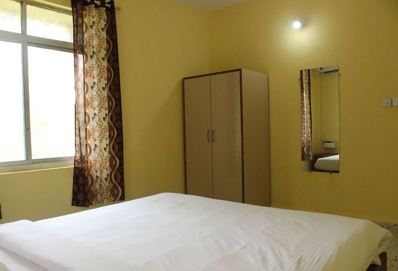 Oyo 9280 Home 2 Bhk Miramar Beach 11