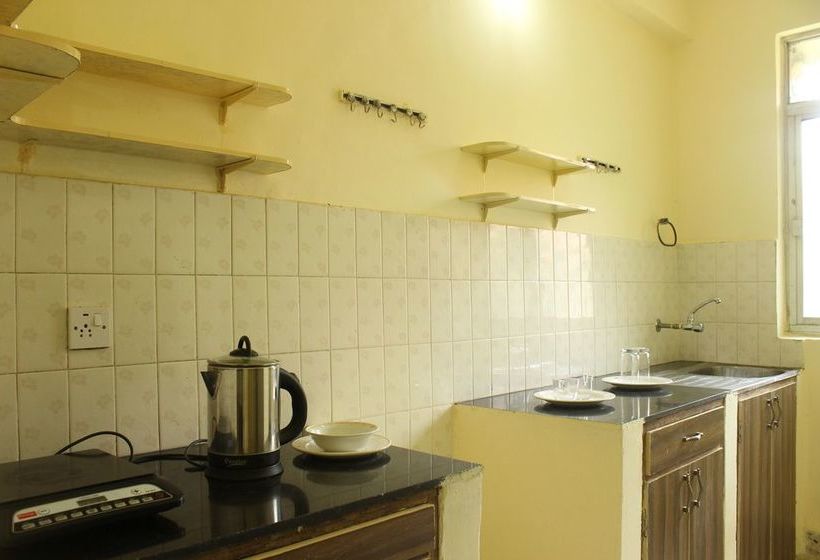 Oyo 9280 Home 2 Bhk Miramar Beach 12