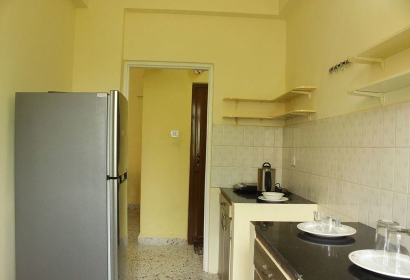 Oyo 9280 Home 2 Bhk Miramar Beach 13