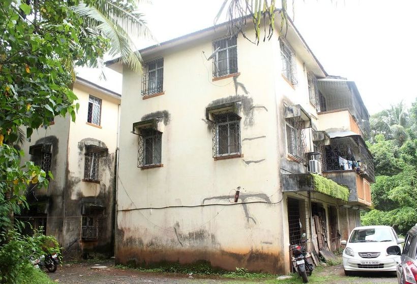 Oyo 9280 Home 2 Bhk Miramar Beach 18