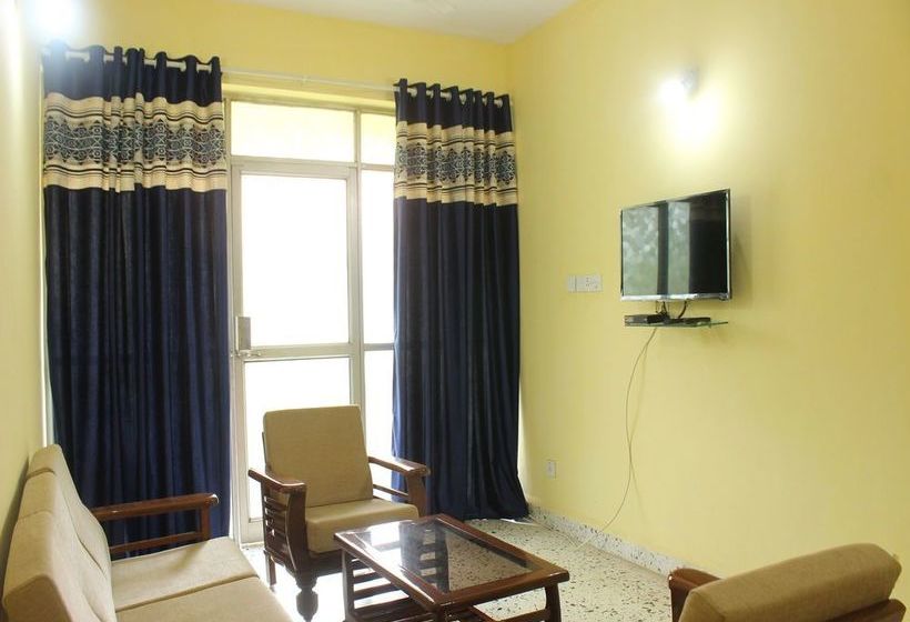 Oyo 9280 Home 2 Bhk Miramar Beach 3