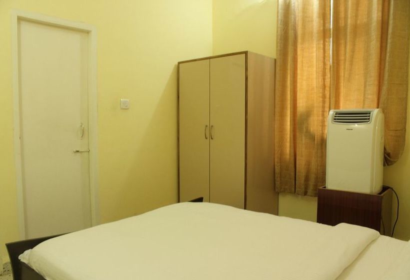 Oyo 9280 Home 2 Bhk Miramar Beach 8