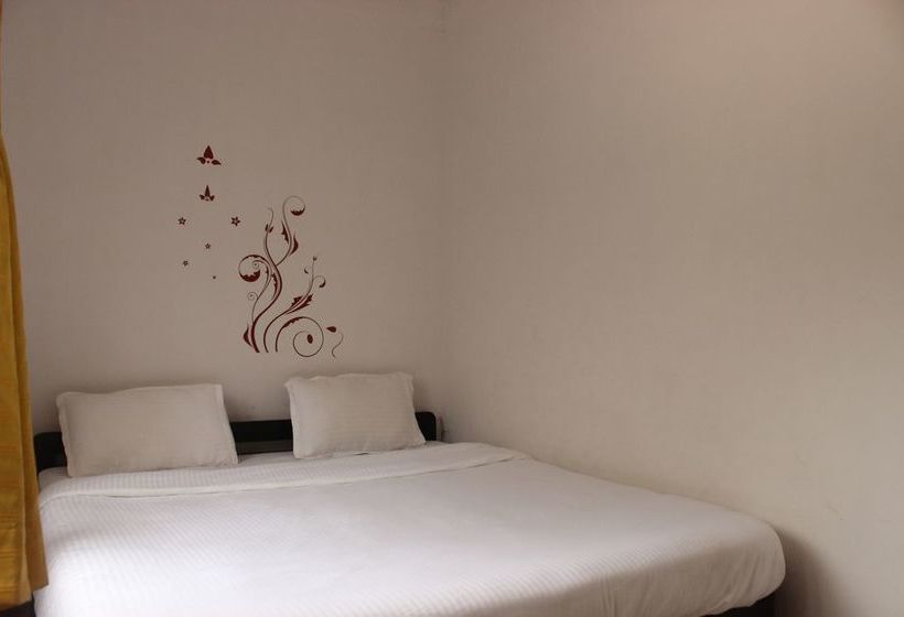 Oyo 10403 Home Modern Studios Candolim 1