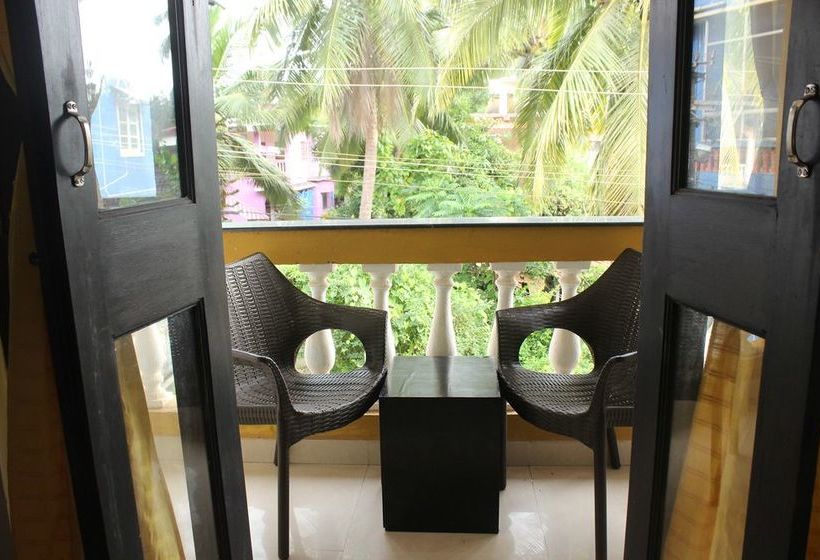 Oyo 10403 Home Modern Studios Candolim 15