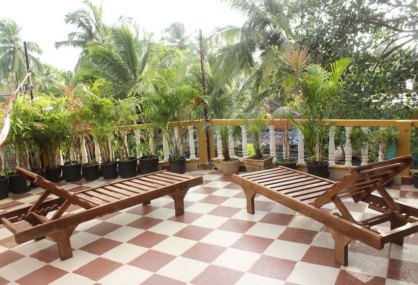 Oyo 10403 Home Modern Studios Candolim 17