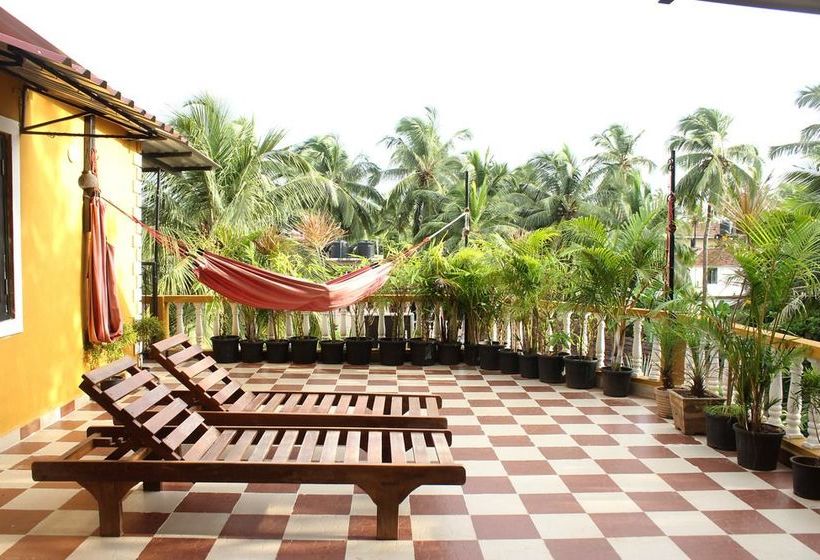 Oyo 10403 Home Modern Studios Candolim 18