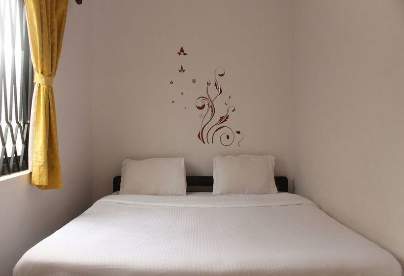 Oyo 10403 Home Modern Studios Candolim 4