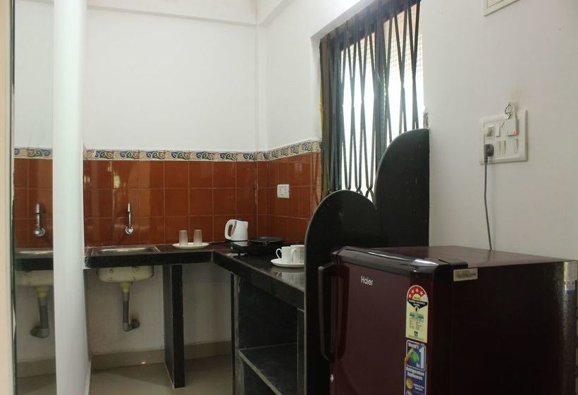 Oyo 10403 Home Modern Studios Candolim 6