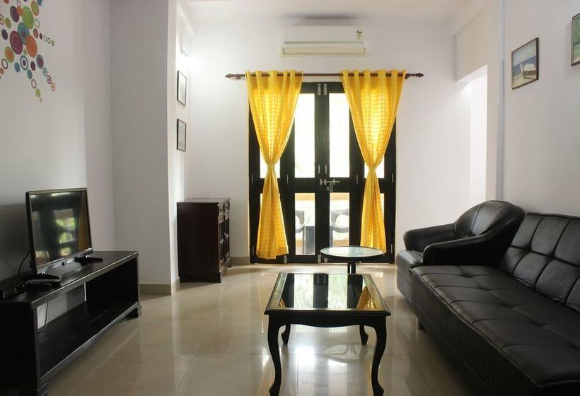 Oyo 10403 Home Modern Studios Candolim 8
