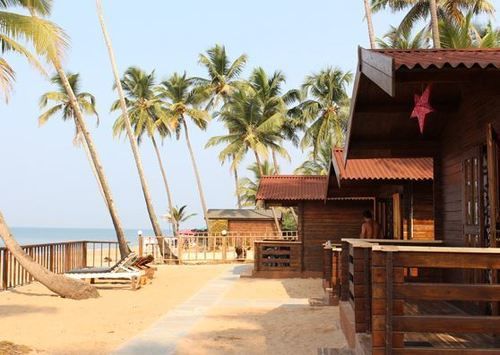 Vista Praia Beachfront Cottages 3