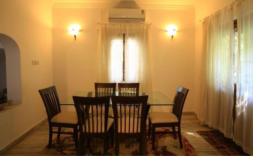 Crescent Villa No. 7 2