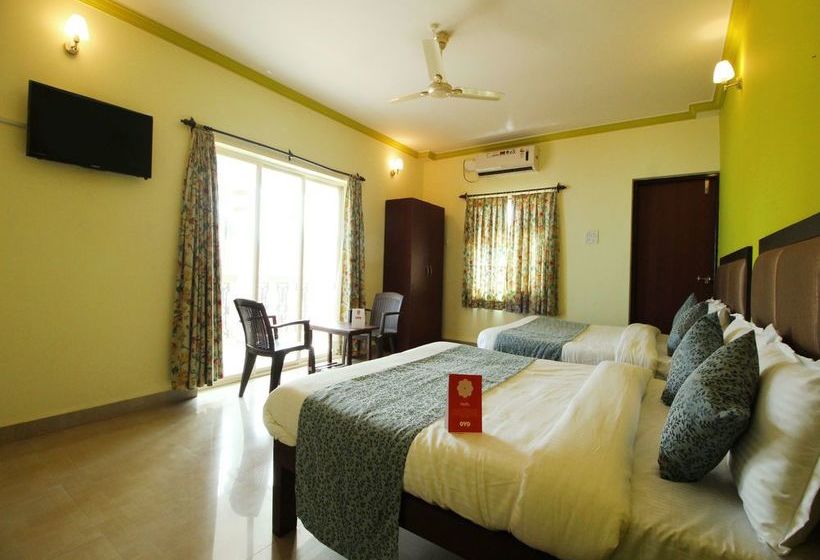 Oyo 9896 Hotel Purushottam Residency 6
