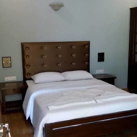 Pension Crown Villa Vagator 1