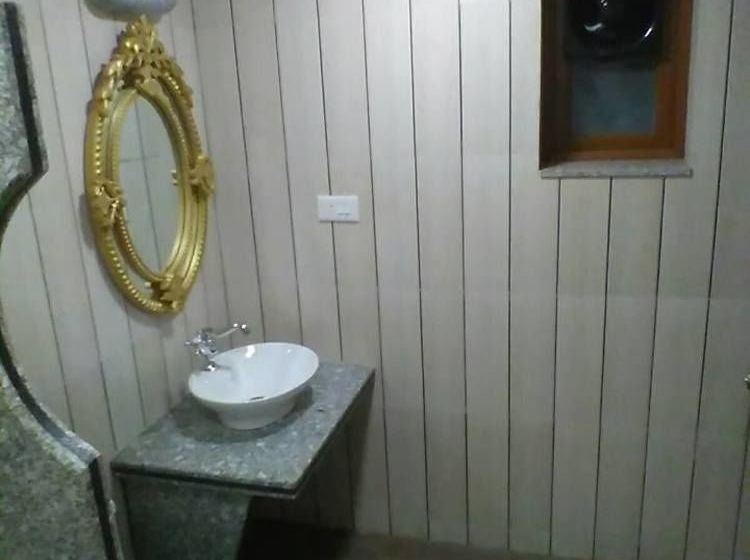 Pension Crown Villa Vagator 10