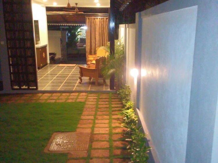 Pension Crown Villa Vagator 13