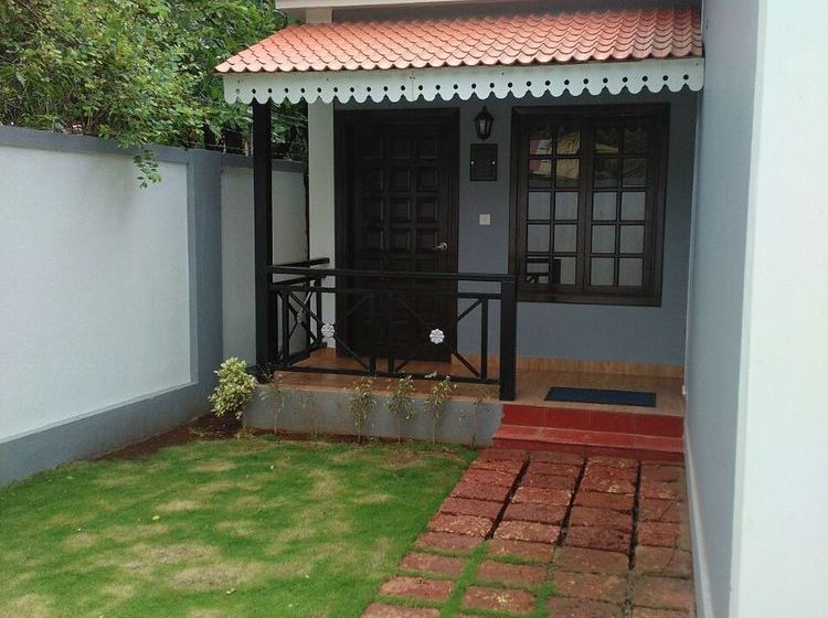 Pension Crown Villa Vagator 17