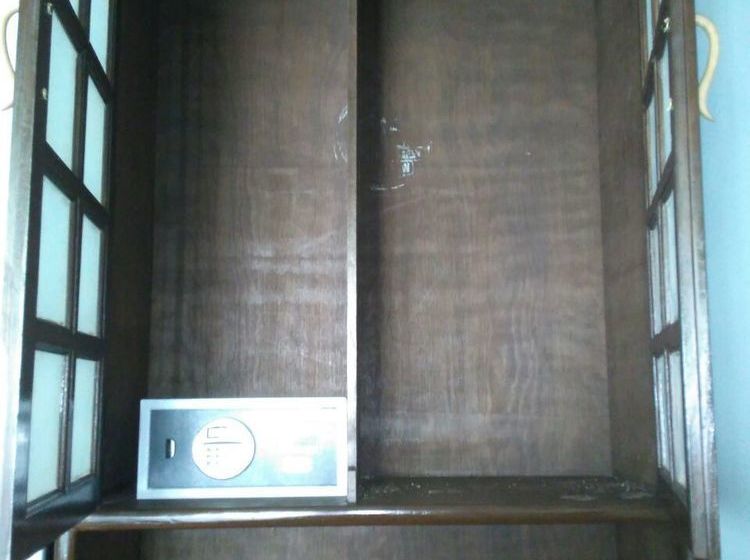 Pension Crown Villa Vagator 5