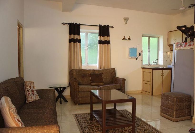 Oyo 9217 Home Studios Near Candolim Beach 12