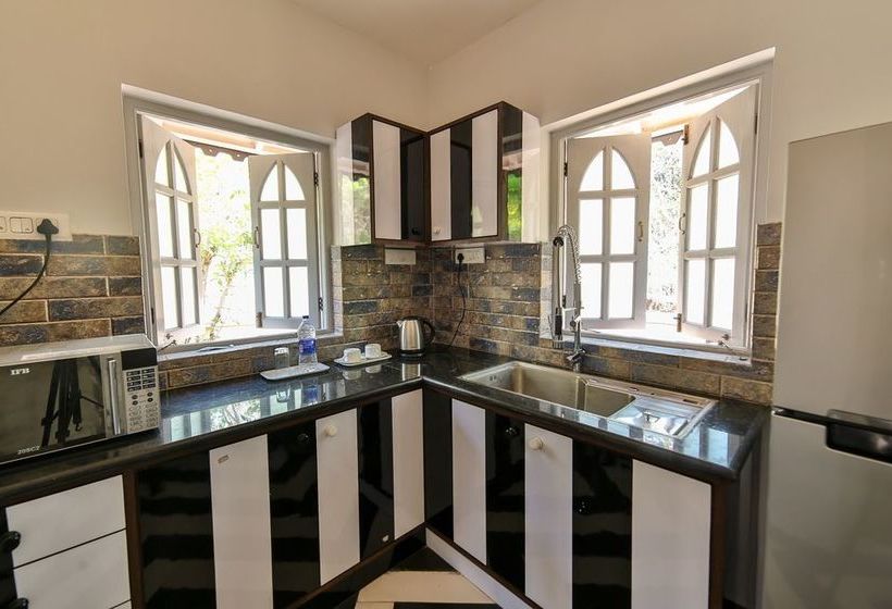 Hotel Emperor Resorts & Spa 16