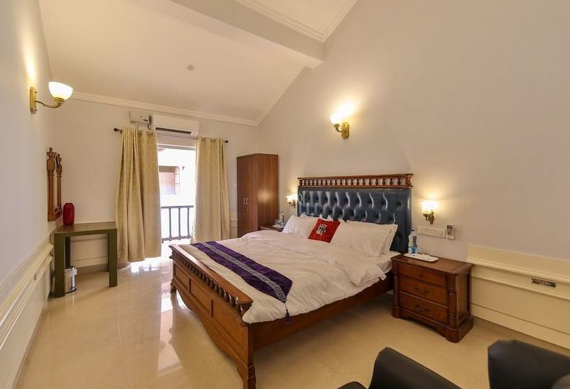 Hotel Emperor Resorts & Spa 2