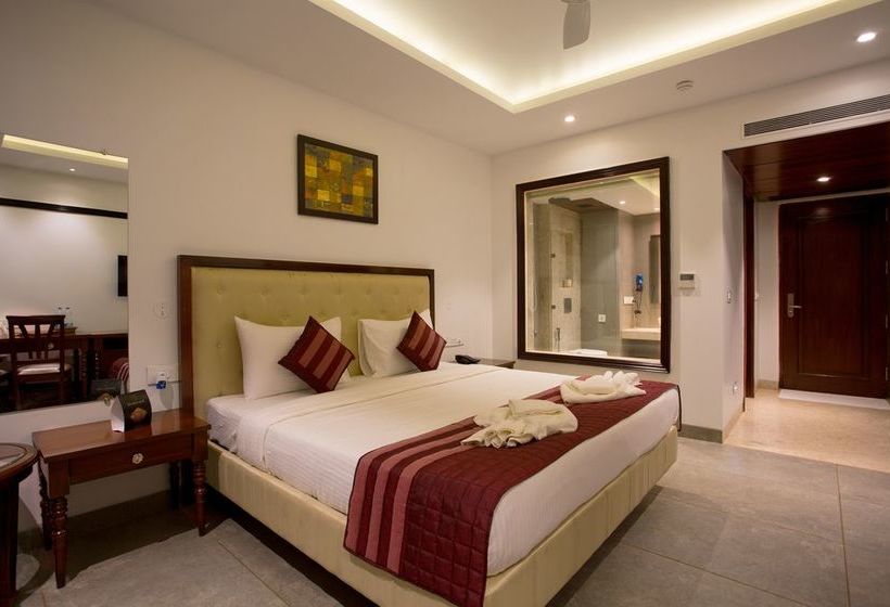 Fabhotel King's Court 10