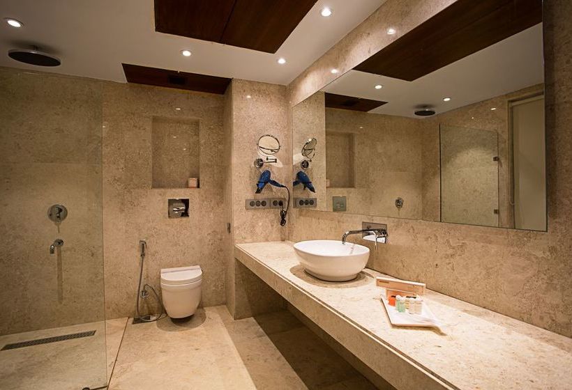 Fabhotel King's Court 19