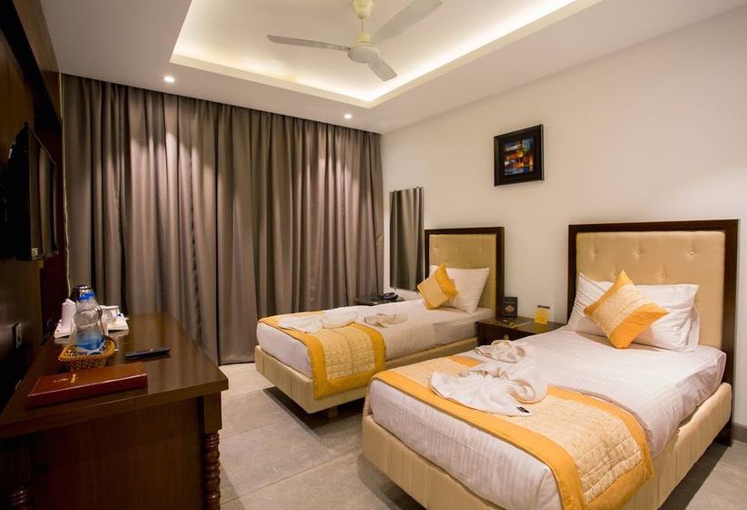 Fabhotel King's Court 7