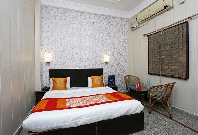 Hotel Radha Krishna Guest House 11