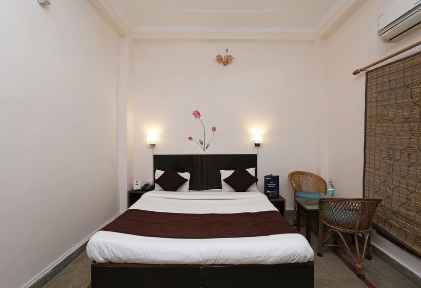 Hotel Radha Krishna Guest House 9
