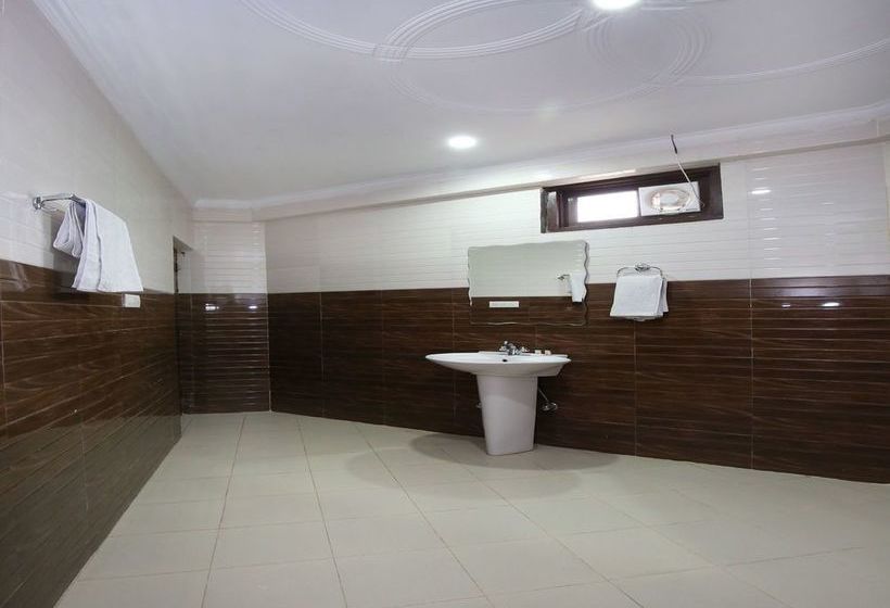 Hotel Rosewood Inn 17