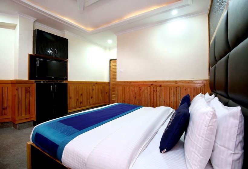 Hotel Rosewood Inn 9