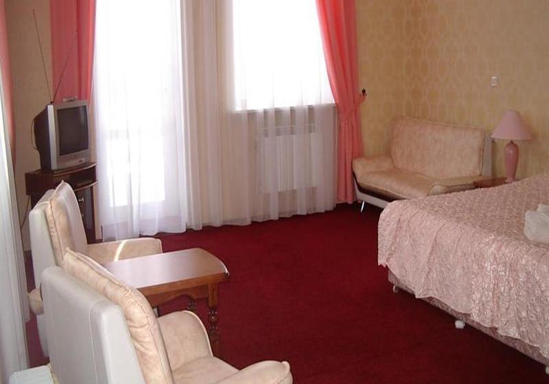 Hotel Imperatorsky Dvorets 12