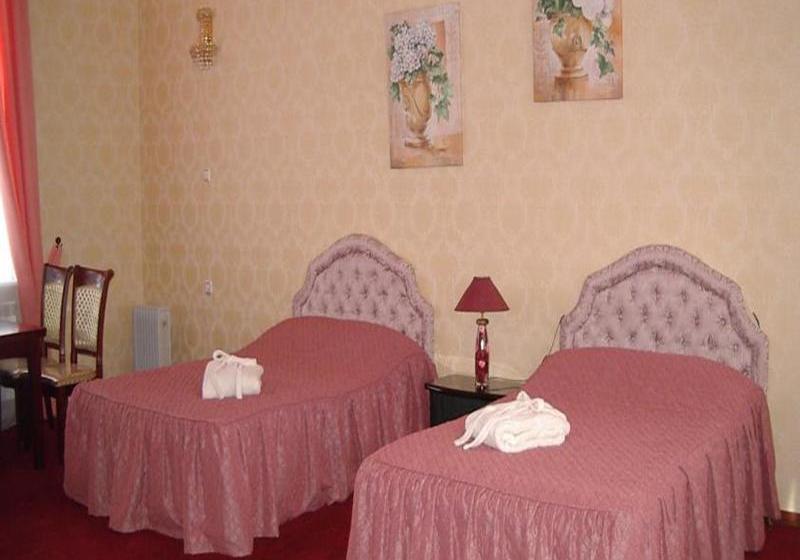 Hotel Imperatorsky Dvorets 13