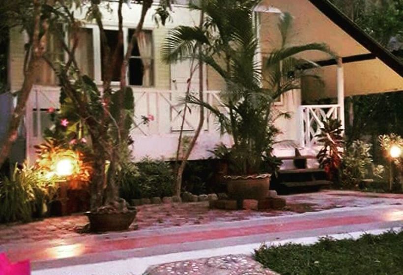 Hotel Baansuansabai Ploenpanmai Resort 16