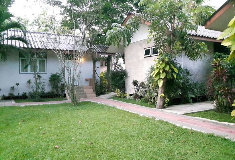 Hotel Baansuansabai Ploenpanmai Resort 18