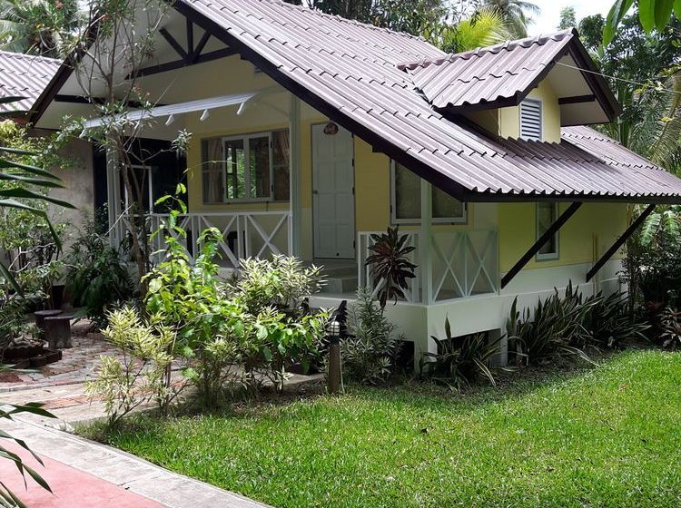 Hotel Baansuansabai Ploenpanmai Resort 2