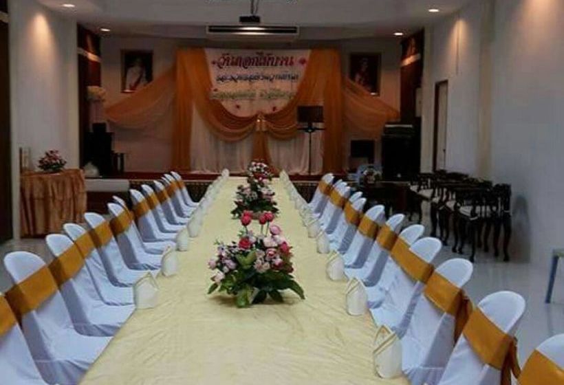 Hotel Baansuansabai Ploenpanmai Resort 9