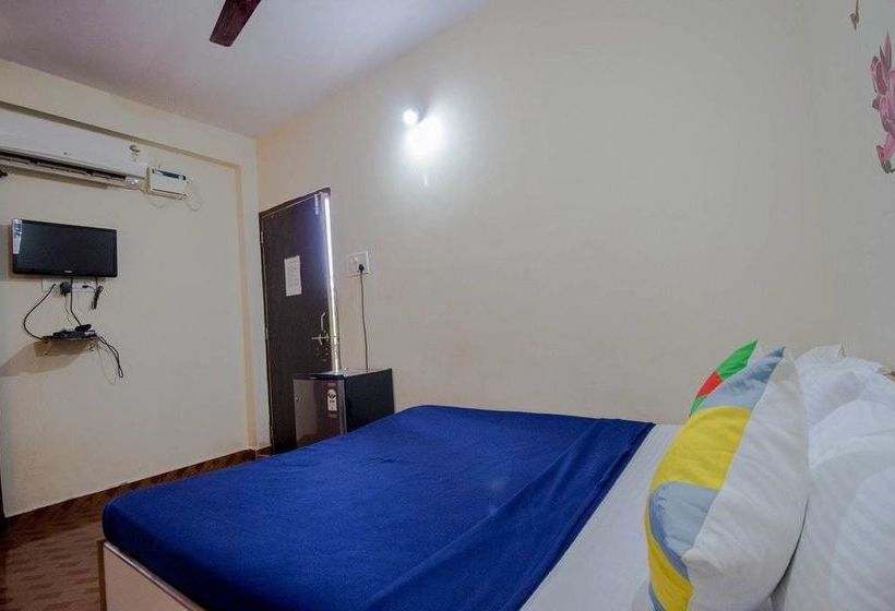 Oyo 14449 Home Decent Studio Calangute