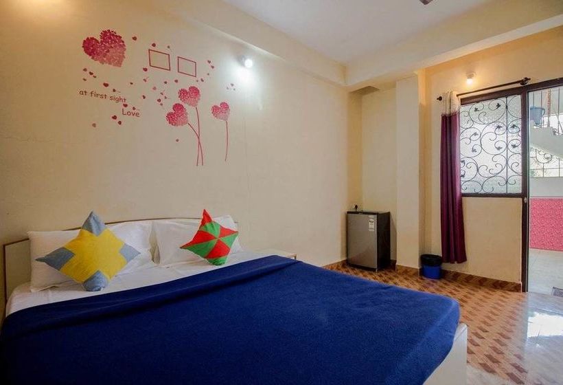 Oyo 14449 Home Decent Studio Calangute 1