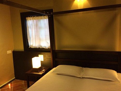 5am Somewhere Nandini 3