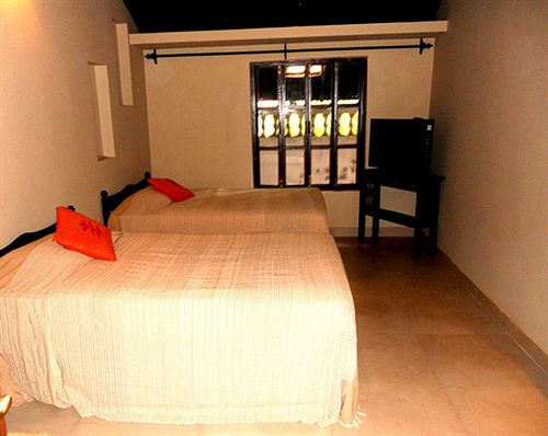 5am Somewhere Nandini 4