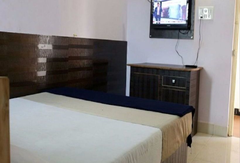 Hotel Room Maangta 303 Panjim 3