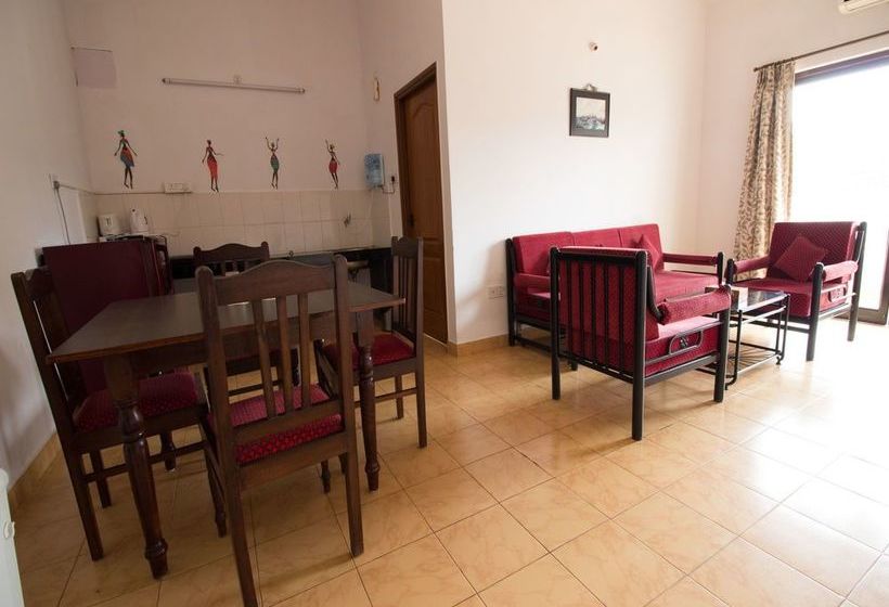 Oyo 12423 Home Pool View 1bhk Candolim 12