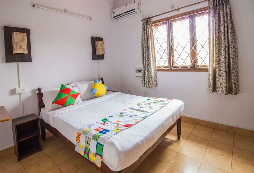 Oyo 12423 Home Pool View 1bhk Candolim 2