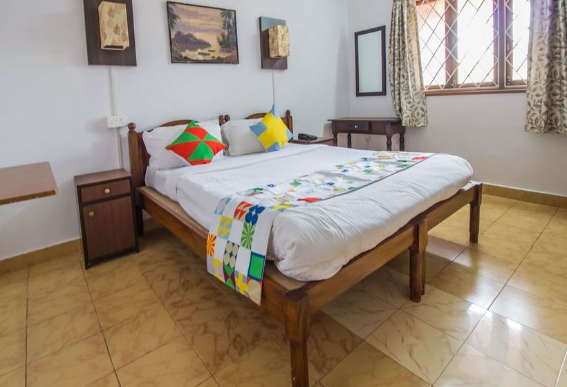 Oyo 12423 Home Pool View 1bhk Candolim 3