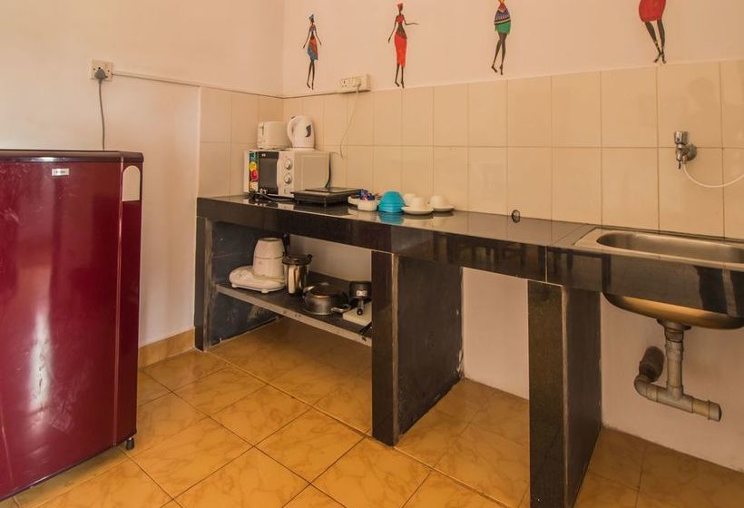 Oyo 12423 Home Pool View 1bhk Candolim 8