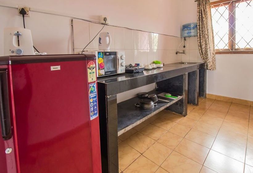 Oyo 12423 Home Pool View 1bhk Candolim 9