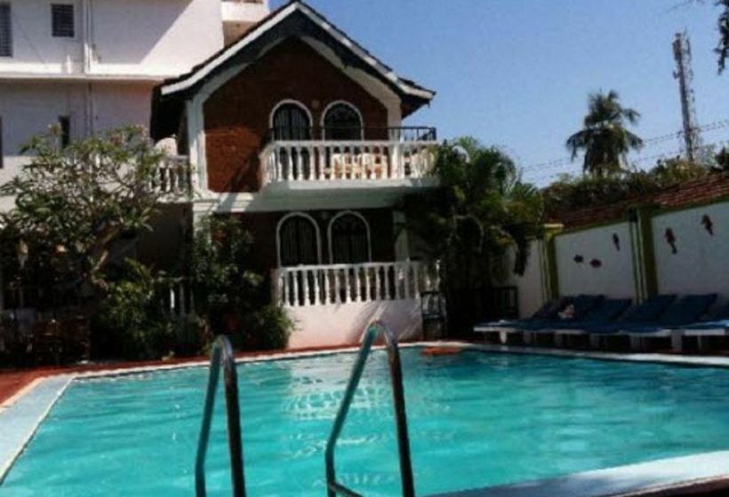 Hotel Ocean Waves Meera 11