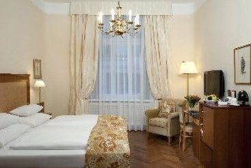 Hotel Kaiserhof Wien 4