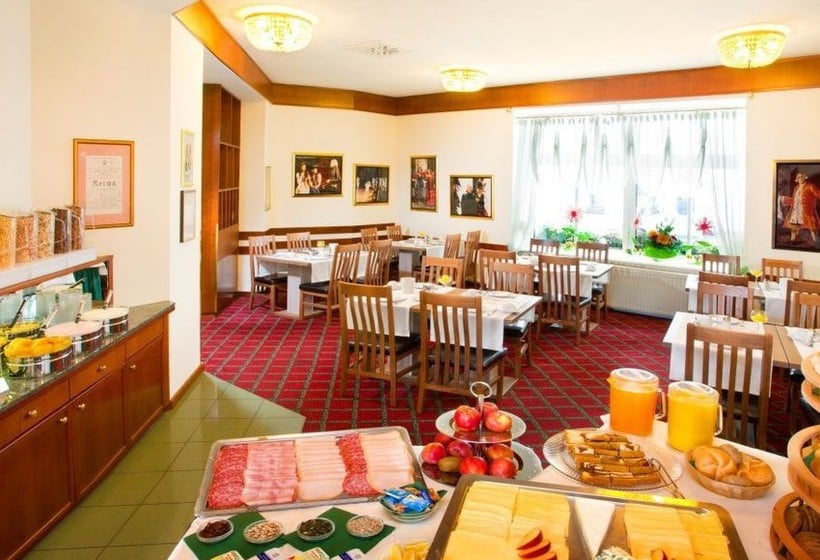 Hotel Goldenes Theater